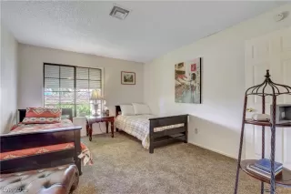 Photo #5: 2096198 Listing