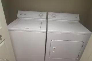 Photo #3: 2096218 Listing