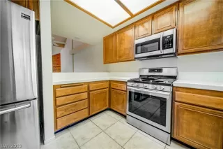 Photo #3: 2096262 Listing