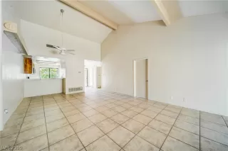 Photo #4: 2096262 Listing