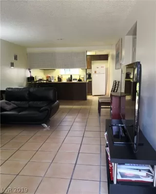 Photo #4: 2096304 Listing