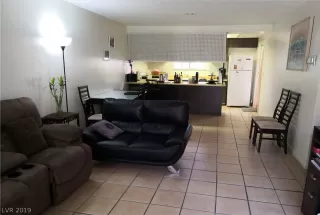 Photo #5: 2096304 Listing