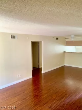 Photo #2: 2096331 Listing