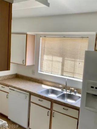 Photo #3: 2096331 Listing