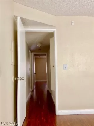 Photo #4: 2096331 Listing