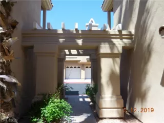 Photo #1: 2096338 Listing 