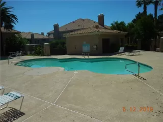 Photo #2: 2096338 Listing 