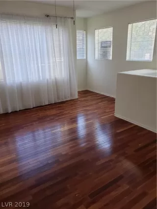 Photo #6: 2096344 Listing