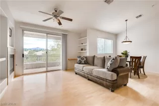 Photo #4: 2096419 Listing