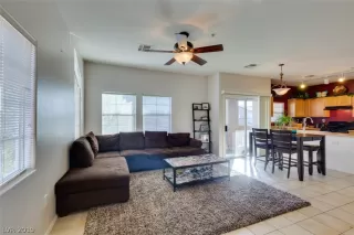 Photo #4: 2096428 Listing 