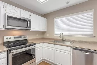 Photo #5: 2096430 Listing