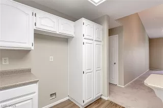 Photo #6: 2096430 Listing