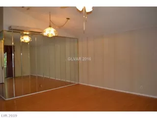 Photo #4: 2096557 Listing 