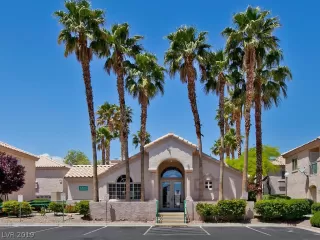 Photo #2: 2096560 Listing