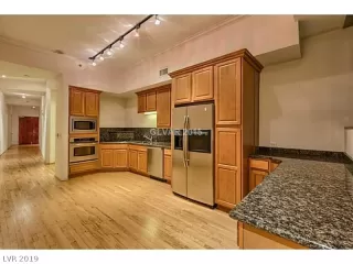 Photo #6: 2096573 Listing