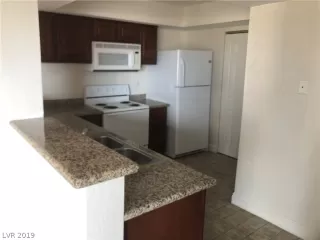 Photo #4: 2096592 Listing