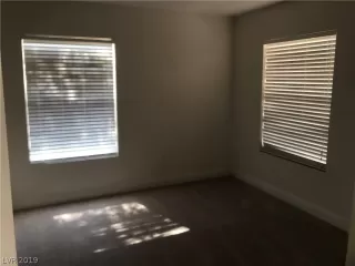 Photo #6: 2096592 Listing