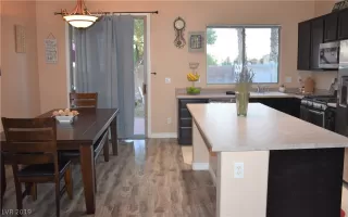 Photo #1: 2096597 Listing 
