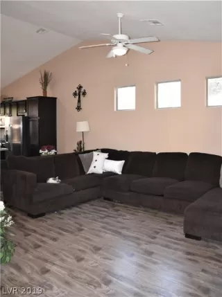 Photo #3: 2096597 Listing 