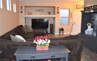 Photo #4: 2096597 Listing 