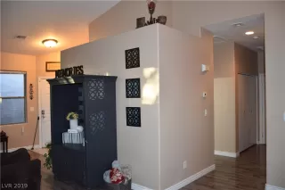 Photo #5: 2096597 Listing 