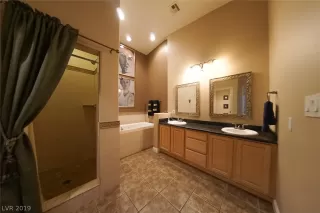 Photo #3: 2096600 Listing