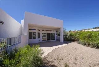Photo #4: 2096600 Listing