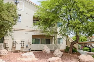 Photo #2: 2096623 Listing