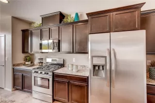 Photo #2: 2096651 Listing 