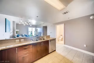 Photo #4: 2096754 Listing