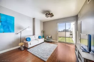 Photo #6: 2096754 Listing