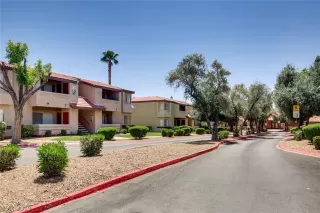 Photo #3: 2096767 Listing 