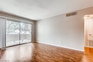 Photo #6: 2096767 Listing 