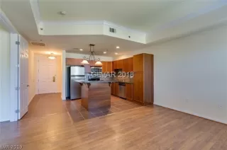 Photo #5: 2096778 Listing