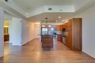 Photo #6: 2096778 Listing