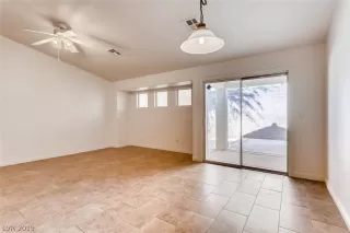 Photo #4: 2096786 Listing