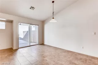 Photo #6: 2096786 Listing