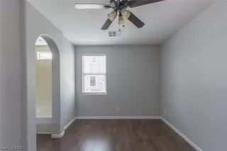 Photo #3: 2096833 Listing