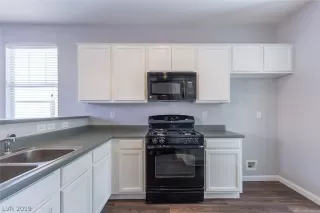 Photo #5: 2096833 Listing