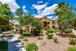 Photo #2: 2096871 Listing 