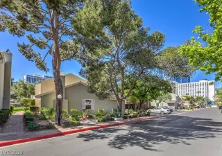 Photo #2: 2096903 Listing