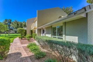 Photo #5: 2096903 Listing