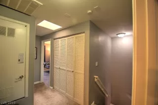 Photo #2: 2096940 Listing 