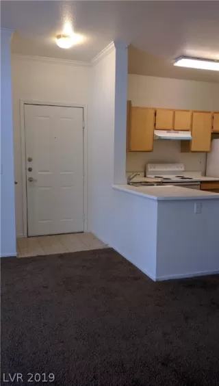 Photo #3: 2096997 Listing