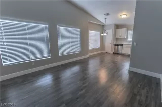 Photo #6: 2097003 Listing