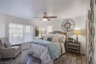 Photo #5: 2097021 Listing