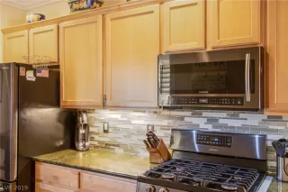 Photo #1: 2097037 Listing