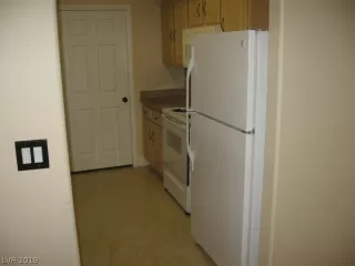 Photo #5: 2097069 Listing 