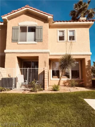Photo #1: 2097092 Listing 