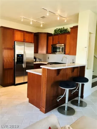 Photo #3: 2097092 Listing 
